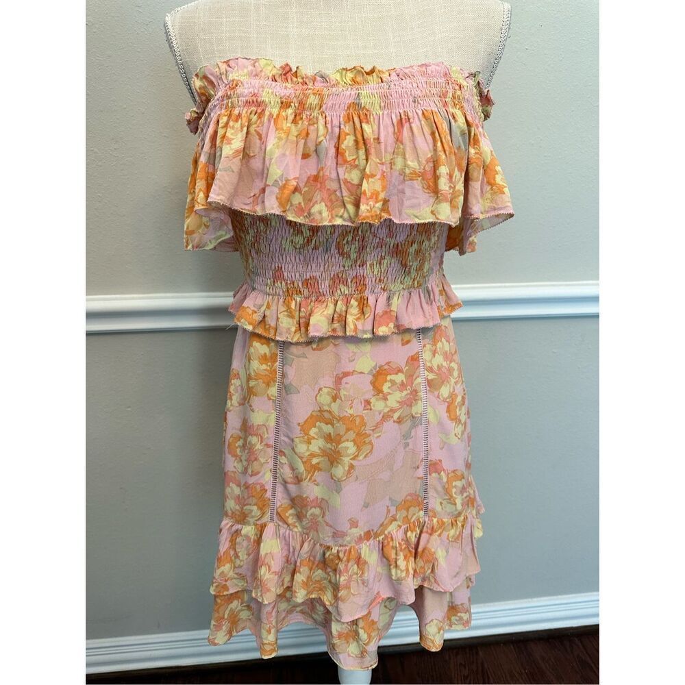 ASTR FLORAL RUFFLE DRESS SIZE SMALL - Picture 5 of 8